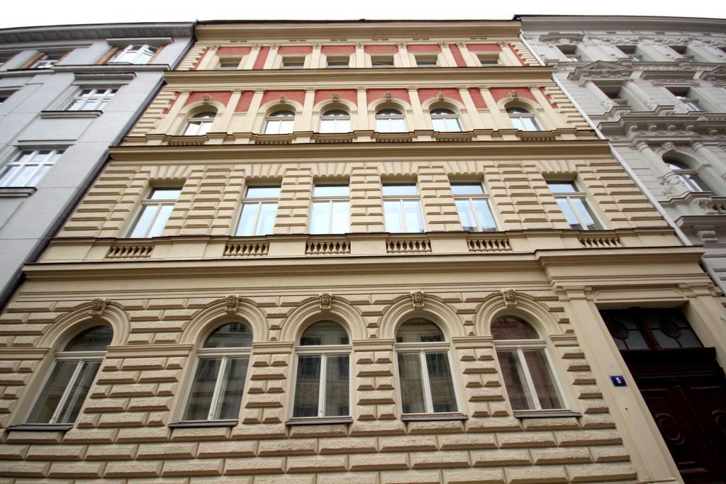 Halkova Studio Prag Zimmer foto